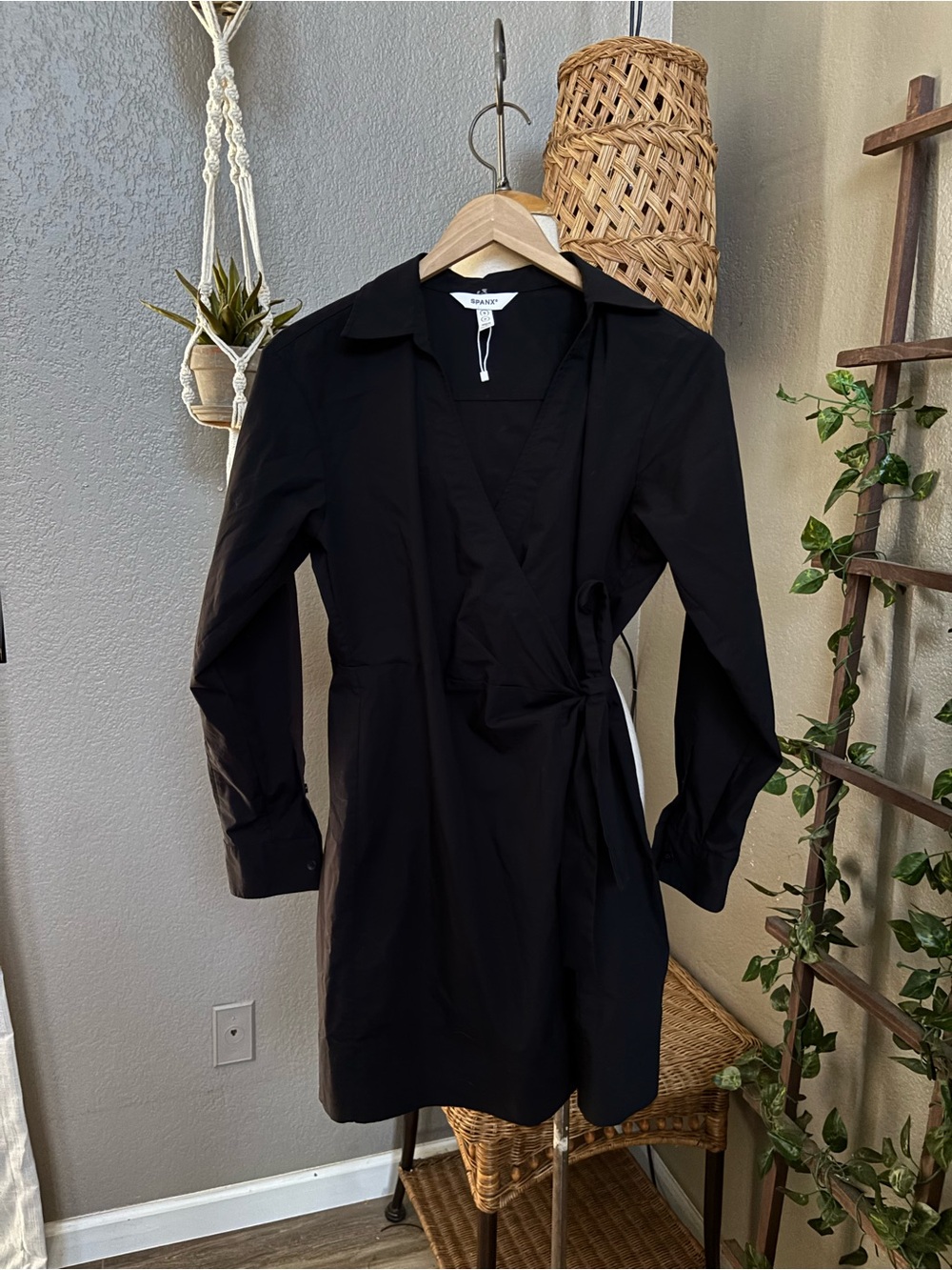 ▪️Spanx The Best Stretch Cotton Poplin Wrap Shirtdress Classic Black - Picture 4 of 10
